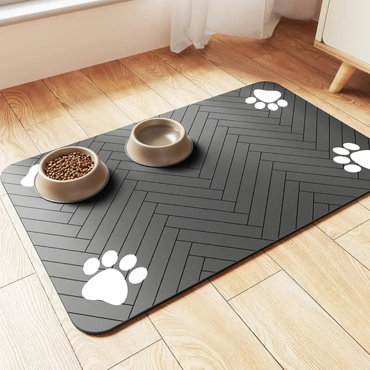 Pet Feeding Mat – Waterproof & Quick-Dry Placemat for Food and Water. Tapete para Mascotas – Antideslizante, Impermeable y de Secado Rápido.